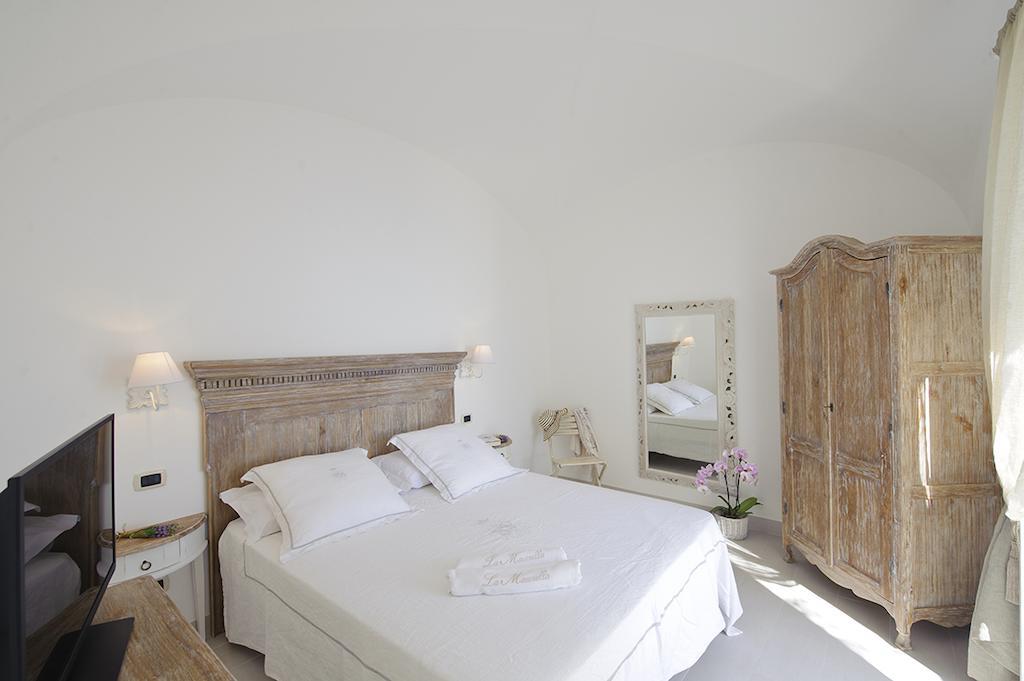 La Maurella Bed and Breakfast Praiano Rum bild