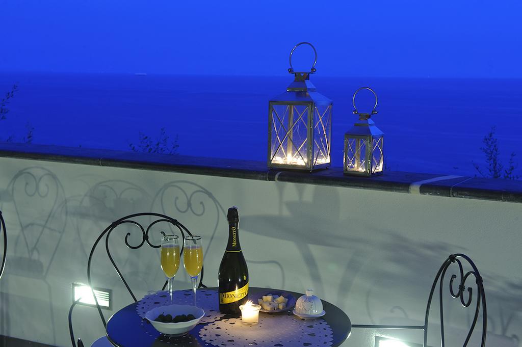 La Maurella Bed and Breakfast Praiano Exteriör bild