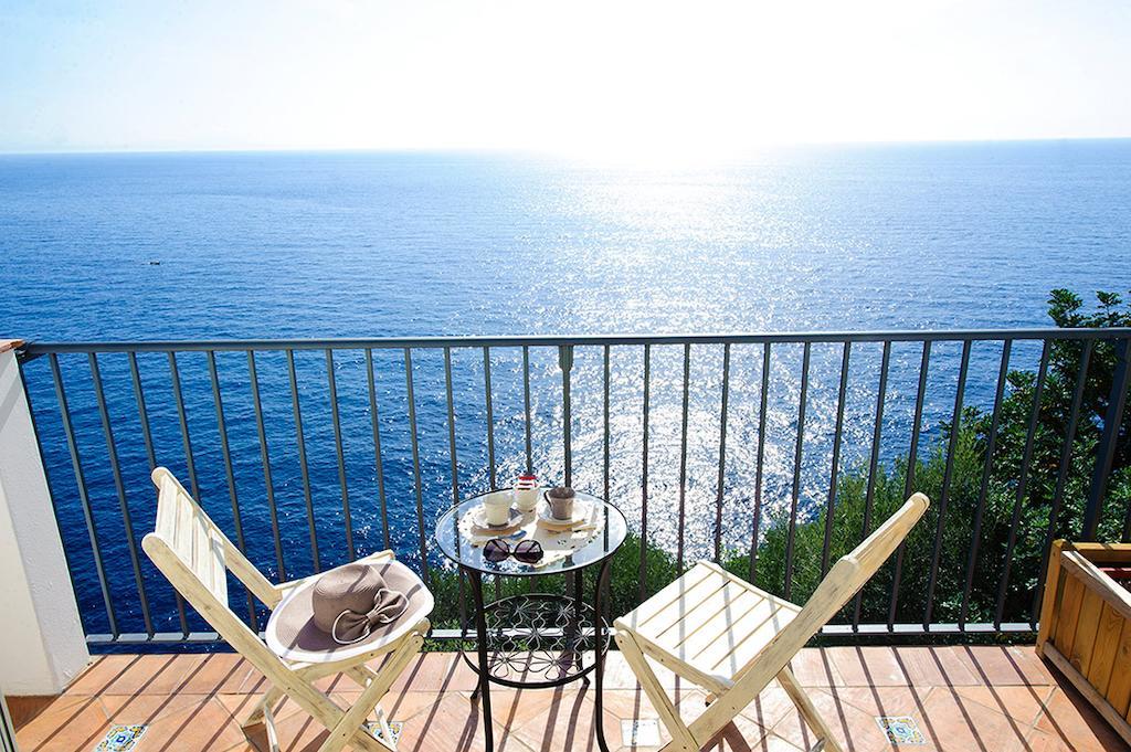 La Maurella Bed and Breakfast Praiano Exteriör bild